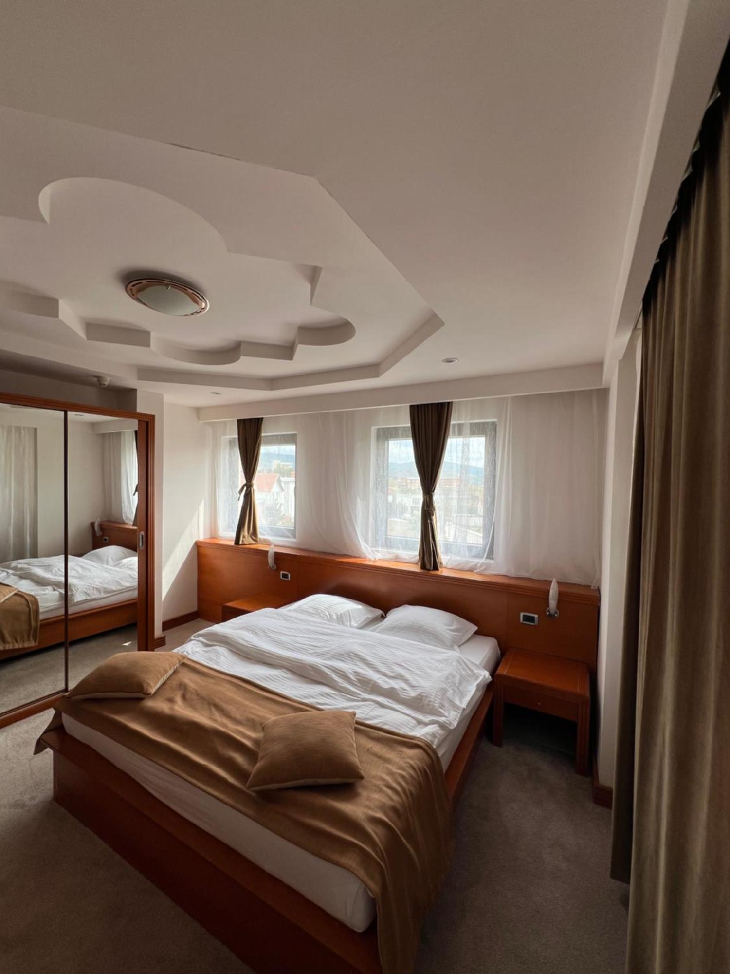 Hotel Princi I Arberit 普里什蒂纳 外观 照片