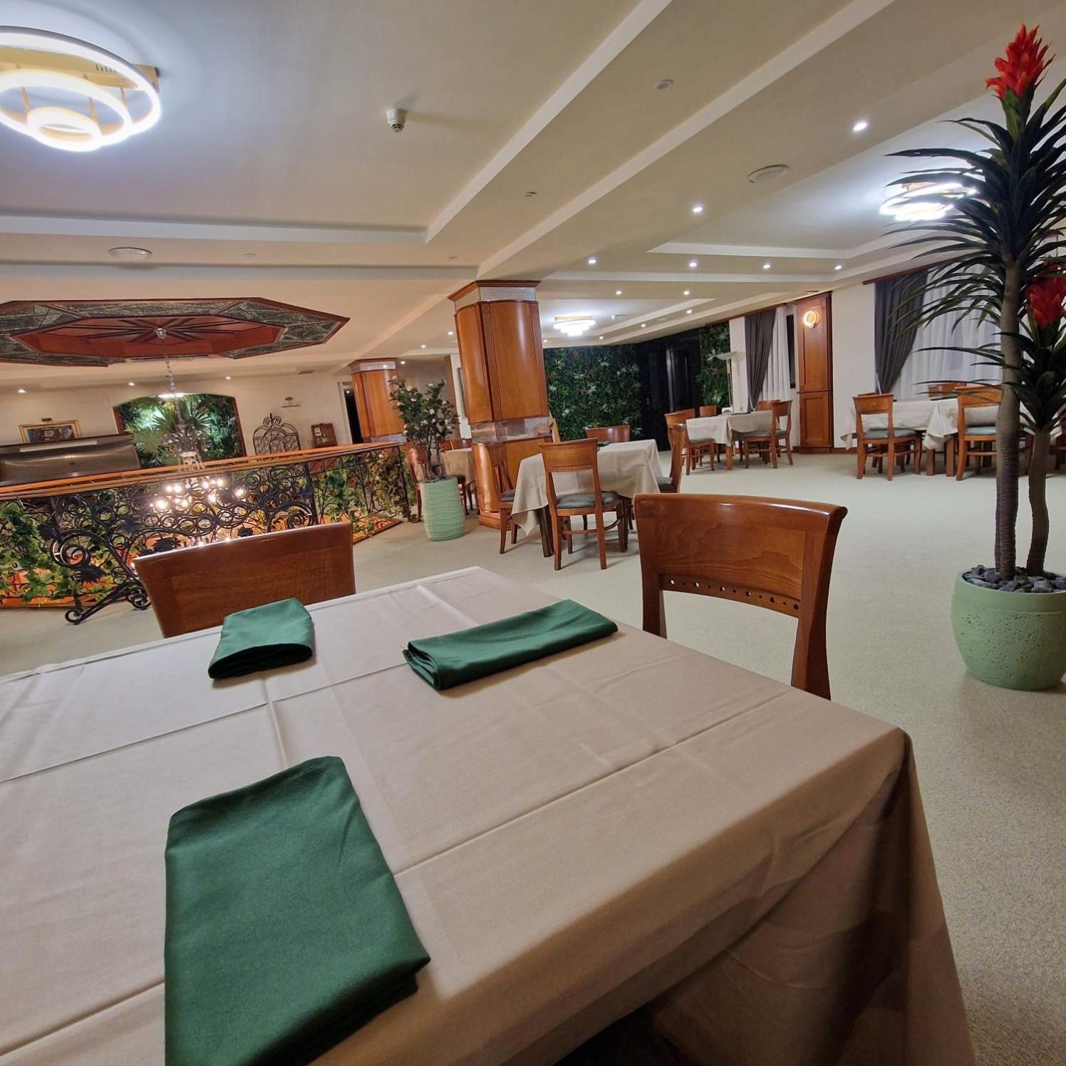 Hotel Princi I Arberit 普里什蒂纳 外观 照片