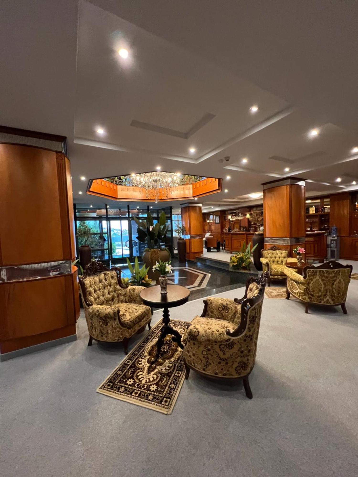 Hotel Princi I Arberit 普里什蒂纳 外观 照片